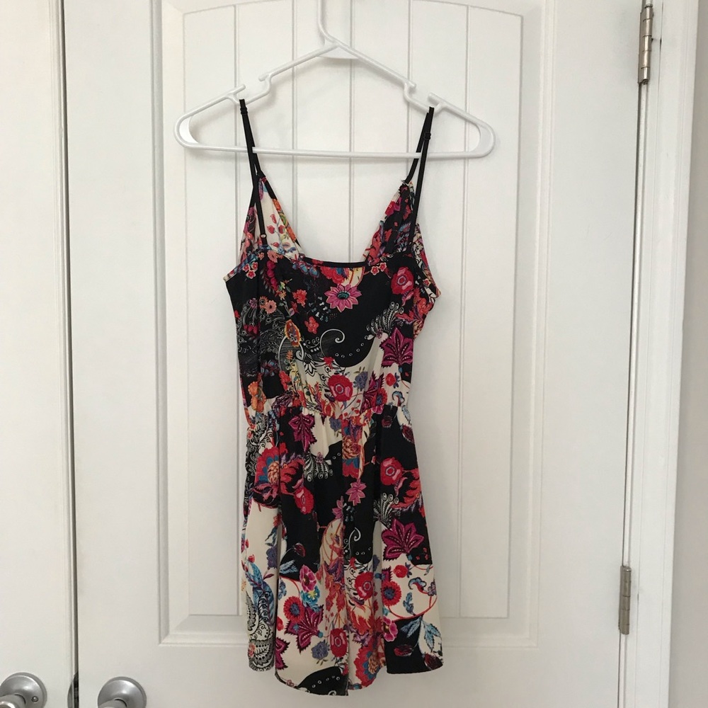 Romper - Picture 2 of 3